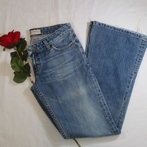 BKE STAR JEANS. SIZE 27R